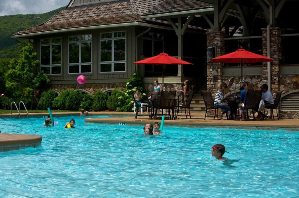 Luxury Estates in Burlingame: Inside Sapphire NC's Most Exclusive Properties